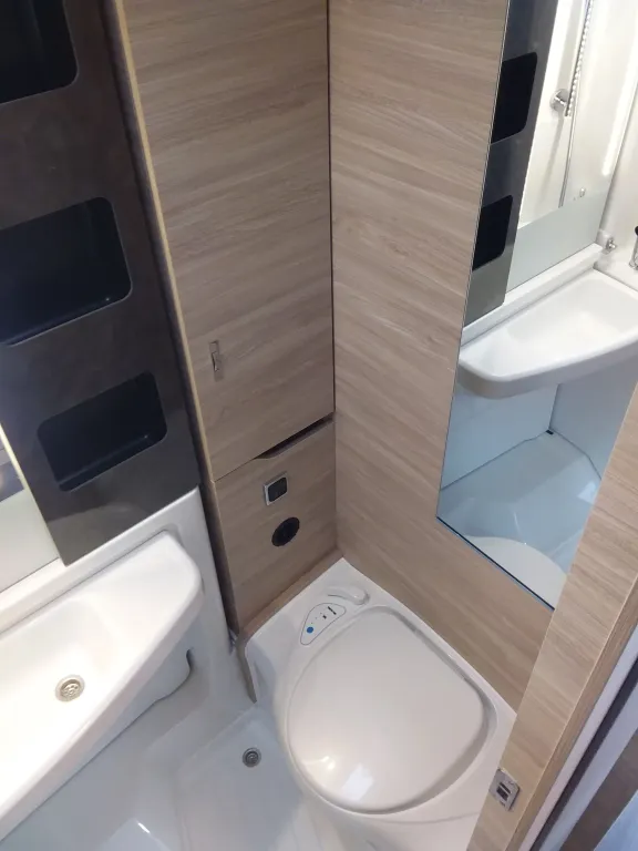 Bild 23: Knaus Wohnmobil in Hagenbrunn/Wien mieten