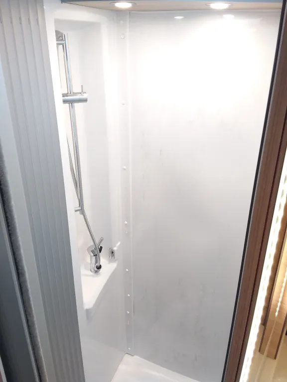 Bild 24: Wohnmobil für 2 Personen in Hagenbrunn/Wien mieten