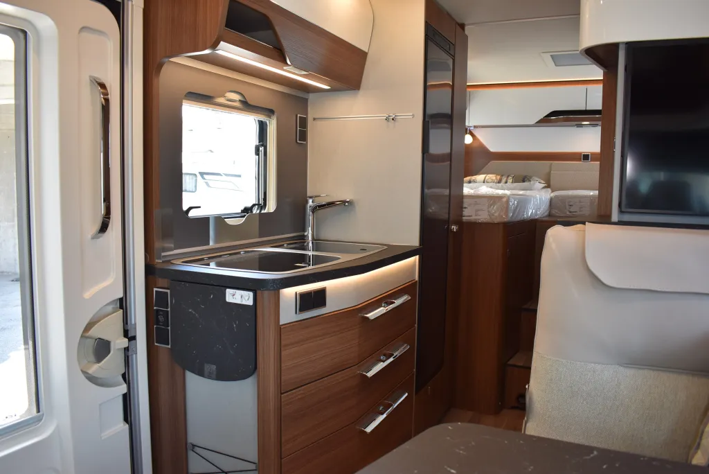 Bild 7: Hymer Wohnmobil in Eferding mieten