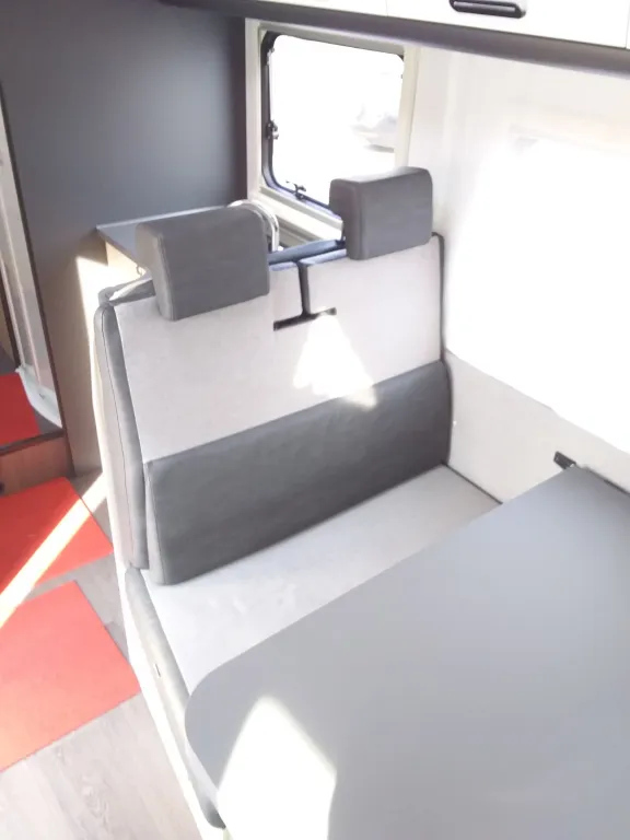 Bild 13: Wohnmobil in Hagenbrunn/Wien online mieten