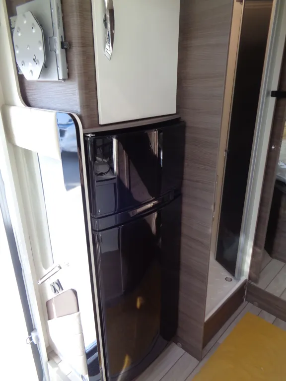 Bild 17: McLouis Nevis 881