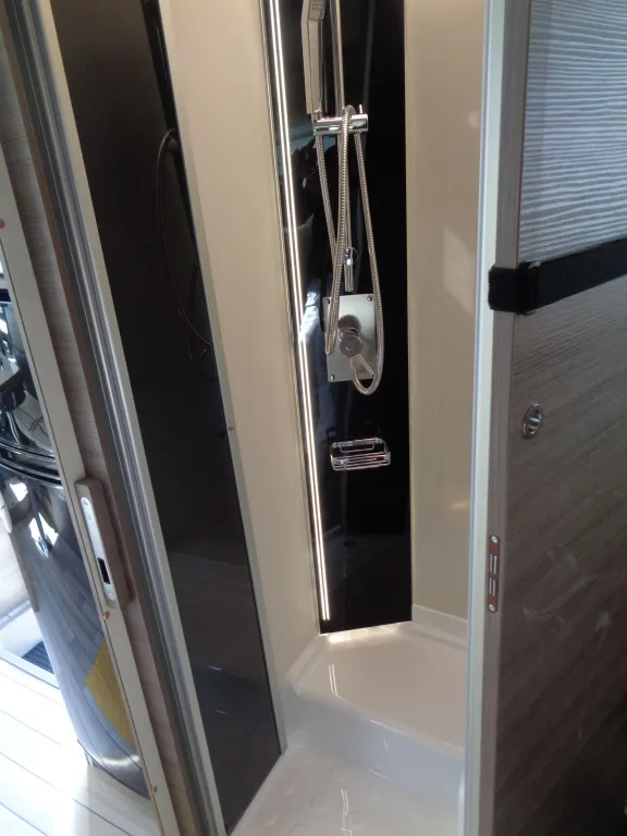 Bild 18: Wohnmobil mieten in Tresdorf