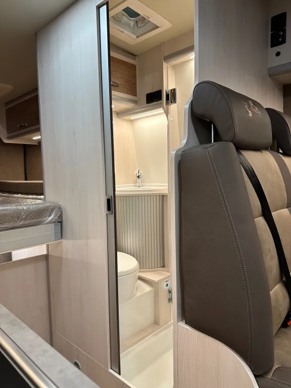 Bild 8: Wohnmobil für 3 Personen in Wagna mieten