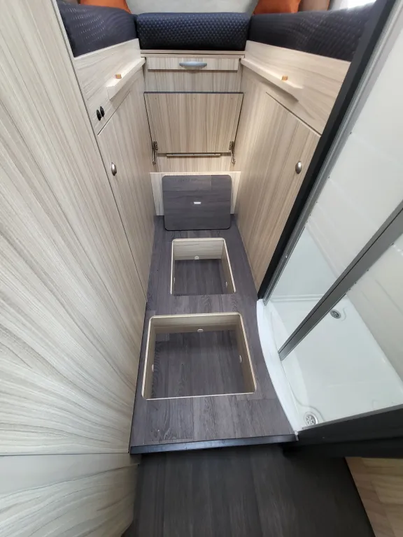 Bild 32: Wohnmobil für 5 Personen in Hagenbrunn/Wien mieten