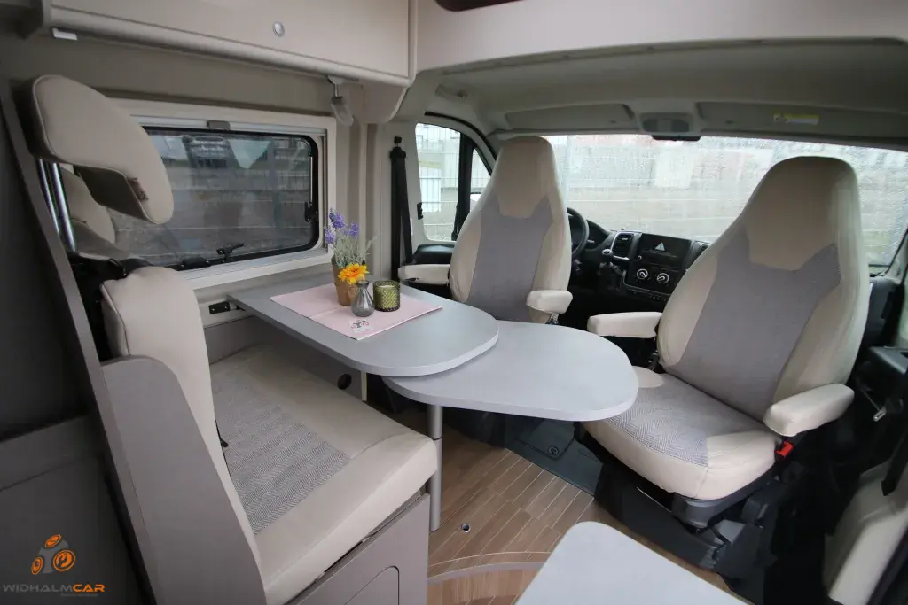 Bild 12: Wohnmobil von Etrusco mieten in St. Pantaleon-Erla Bild 12: Wohnmobil von Etrusco mieten in St. Pantaleon-Erla