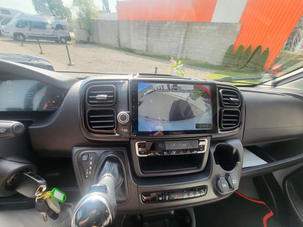 Bild 13: Wohnmobil in Hagenbrunn/Wien online mieten