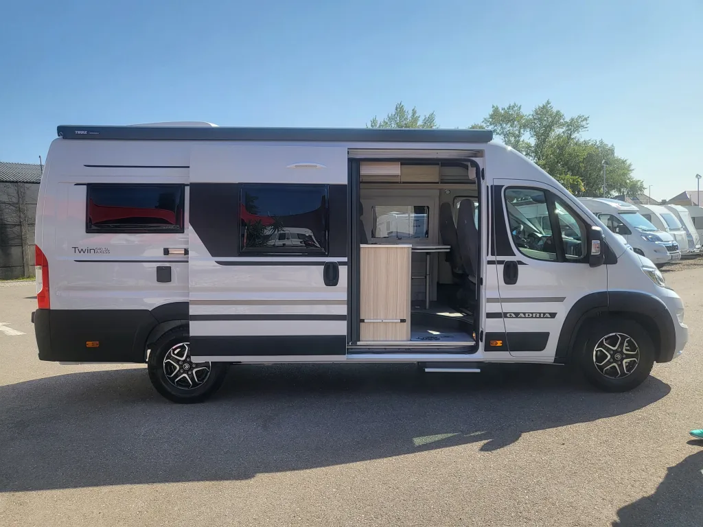 Bild 13: Wohnmobil in Hagenbrunn/Wien online mieten