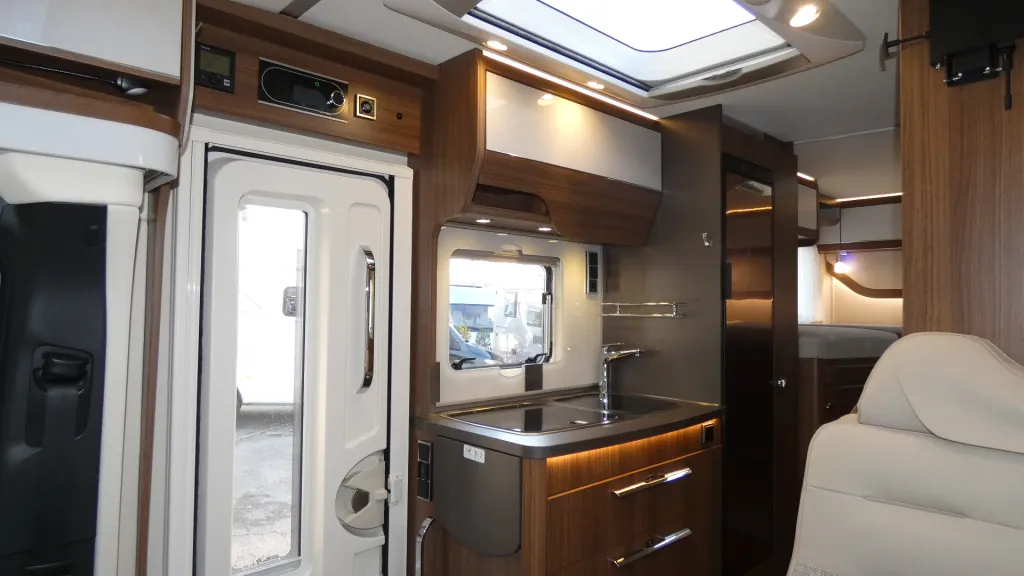 Bild 8: Wohnmobil für 3 Personen in Eferding mieten