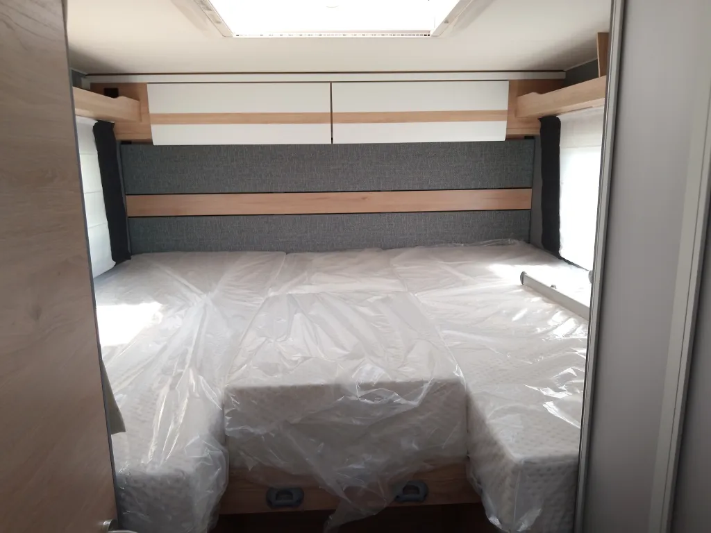 Bild 21: Wohnmobil in Gerasdorf bei Wien online mieten