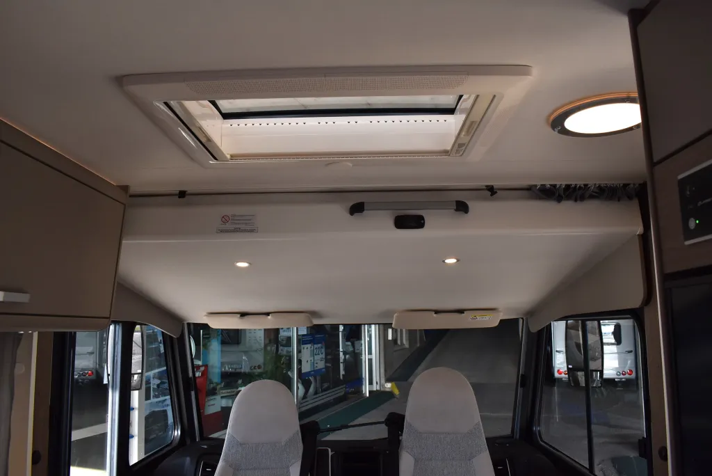 Bild 7: Carado Wohnmobil in Eferding mieten