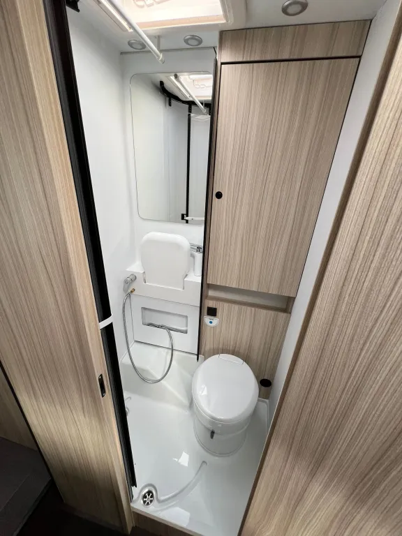 Bild 24: Wohnmobil für 4 Personen in Hagenbrunn/Wien mieten