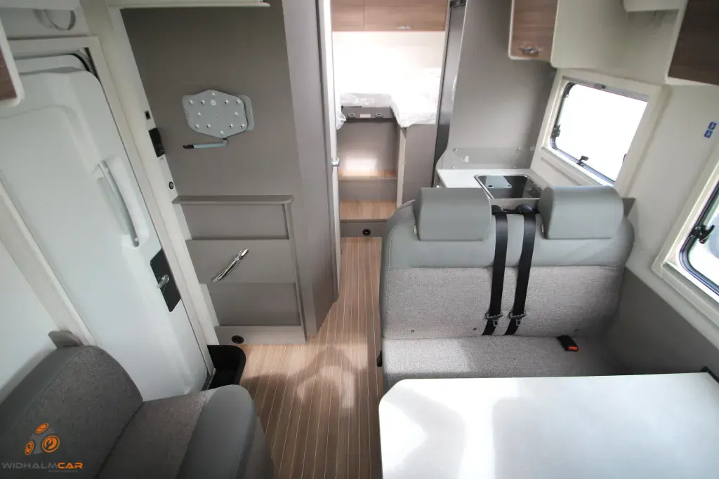 Bild 8: Wohnmobil für 4 Personen in St. Pantaleon-Erla mieten