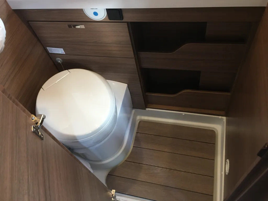 Bild 28: Wohnmobil von Knaus mieten in Hagenbrunn/Wien