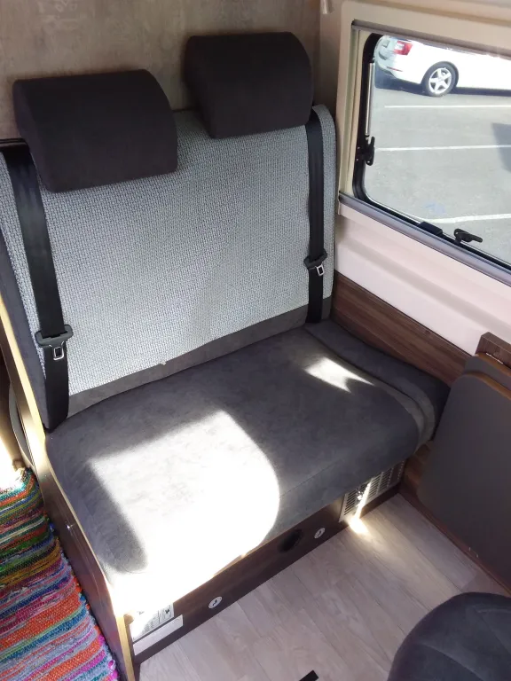 Bild 12: Wohnmobil von Laika mieten in Hagenbrunn Bild 12: Wohnmobil von Laika mieten in Hagenbrunn